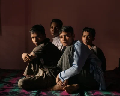 أربعة صبية من الروهينجا تعرضوا للخطف داخل مخيمات بنغلادش بعد إغرائهم بوعود الحصول على عمل (صورة: NYTimes)