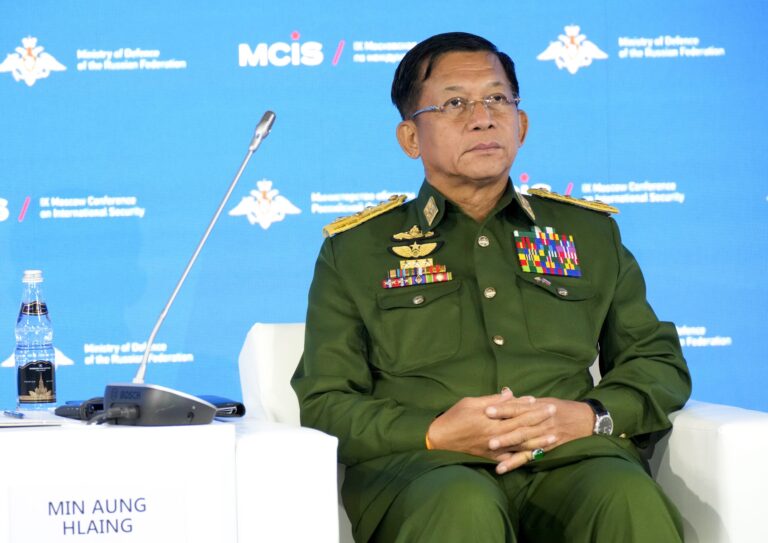 زعيم جيش ميانمار "مين أونغ هلاينغ" (صورة: ASEANP)