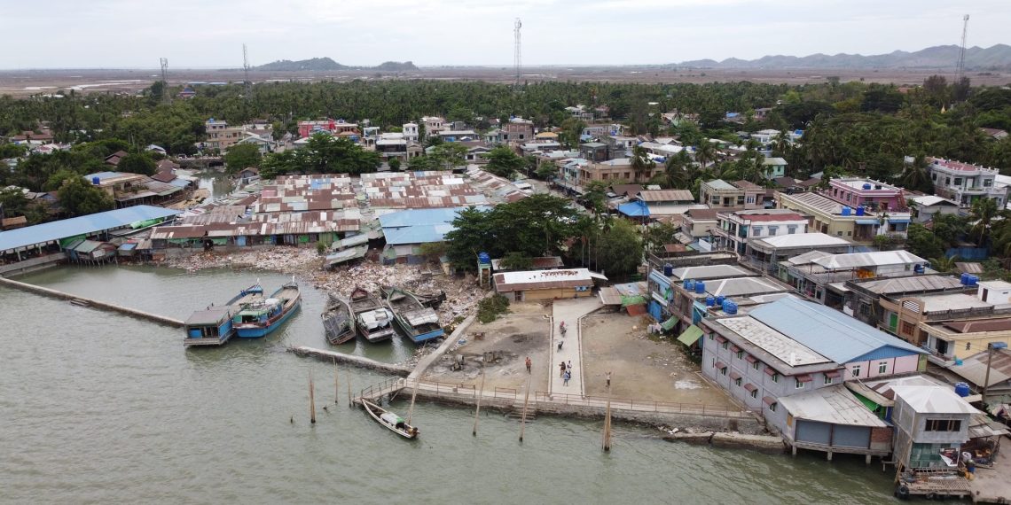 بلدة "بوكتاو" الواقعة في ولاية أراكان تشهد مقتل موظف روهنجي بمنظمة "أطباء بلا حدود" وسط تصاعد التوترات (صورة: The Irrawaddy)