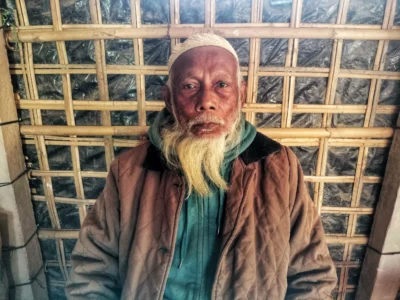 المسن الروهنجي سلطان أحمد ملتزم بقيادة مجتمع الروهينجا ومساعدته قبل وبعد النزوح من ميانمار (صورة: Rohingya Khobor)