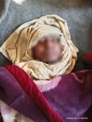 جثمان الصياد الروهنجي الذي عثر عليه في "مونغدو" (صورة: مواقع التواصل الاجتماعي)