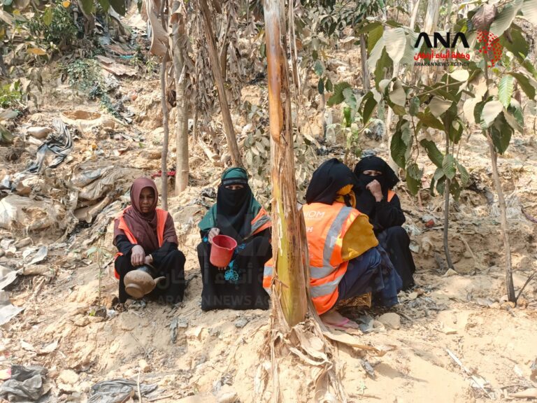 عدد من لاجئات الروهينجا في مخيمات بنغلادش يروين قصصهن لوكالة أنباء أراكان (صورة: ANA)