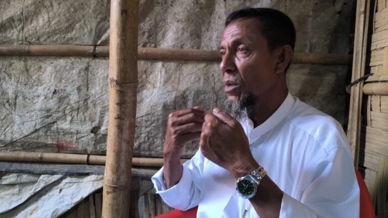 الصياد الروهنجي "محمد شوفي" يروي لوكالة أنباء أراكان تفاصيل اختطافه من قبل جيش أراكان (الانفصالي) (صورة: ANA)
