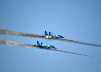 مقاتلتان تابعتان لجيش ميانمار أثناء إجراء تدريب (صورة: Myanmar Now)