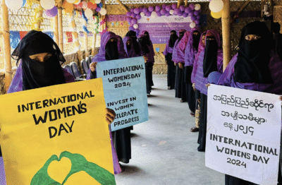 احتفالات يوم المرأة العالمي مع عضوات اللجنة النسائية في مخيمات بنغلادش (صورة: IOM)