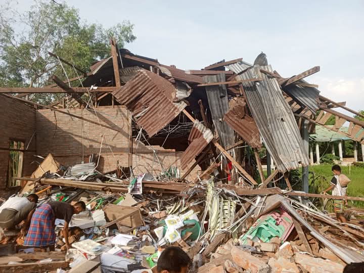 آثار الدمار الناجمة عن غارات شنها جيش ميانمار في "ثاندوي" بولاية أراكان في 7-6-2025 (صورة: AMP)