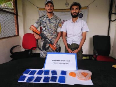 مداهمات أمنية داخل مخيمات الروهينجا واعتقال عدد من المطلوبين بقضايا متنوعة 2 مداهمات أمنية داخل مخيمات الروهينجا واعتقال عدد من المطلوبين بقضايا متنوعة