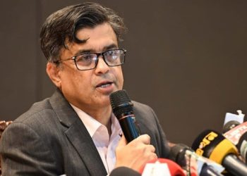 شفيق العلم السكرتير الصحفي لرئيس حكومة بنغلادش، أثناء حديثه في أكاديمية الخدمة الخارجية، 27 نوفمبر 2025، (صورة: PID)