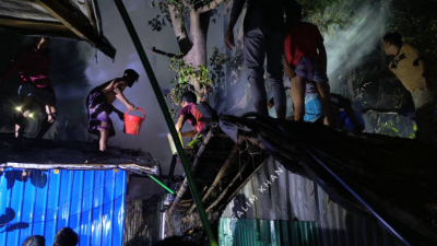 حريقان بمخيمات الروهينجا يدمران مركزا صحيا و12 مأوى في بنغلادش