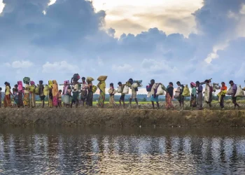 الهروب نحو الموت: كيف تحولت طرق هجرة الروهينجا إلى مقابر في البحر والغابات