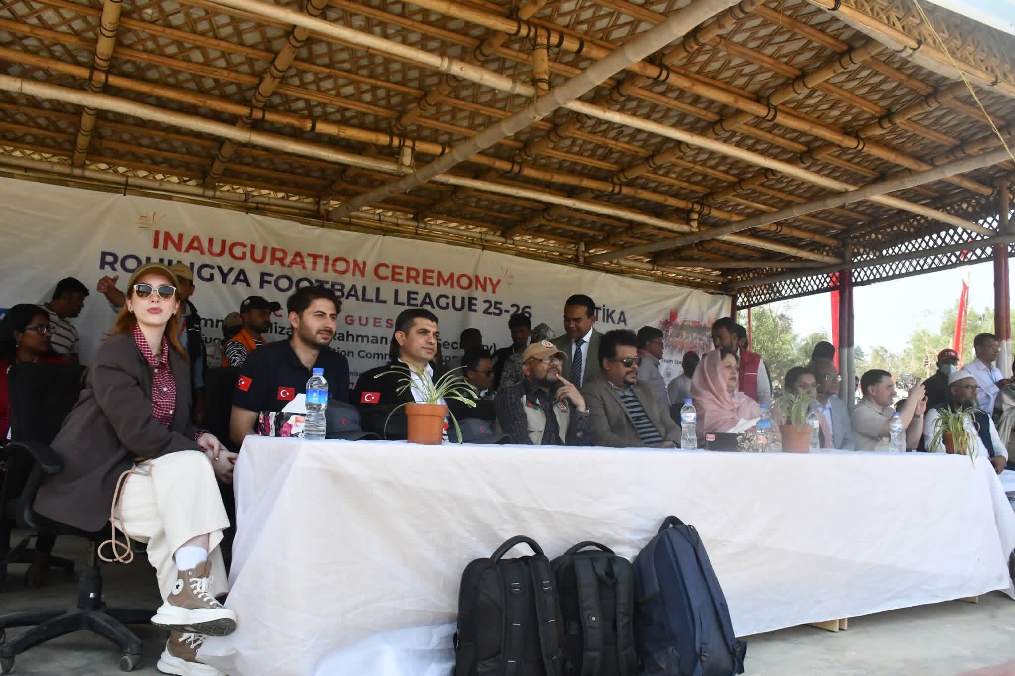 مسؤولون بنغلادشيون يراجعون أوضاع مخيمات الروهينجا في كوكس بازار