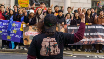 احتجاج أمام سفارة ميانمار في لندن تنديداً بعنف المجلس العسكري