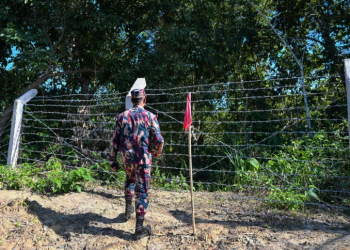 قُتل حارس حدود بنغلادشي عندما تسبب لغم أرضي في بتر ساقيه (صورة: AFP)