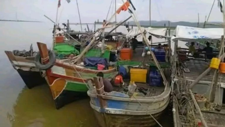 قيود جديدة من المجلس العسكري في ميانمار تحرم صيادي الروهينجا من العمل في سيتوي