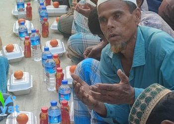 أحد المستفيدين من مشروع إفطار صائم (صورة: الصفحة الرسمية لمنظمة حياة الإنسانية على فيسبوك)