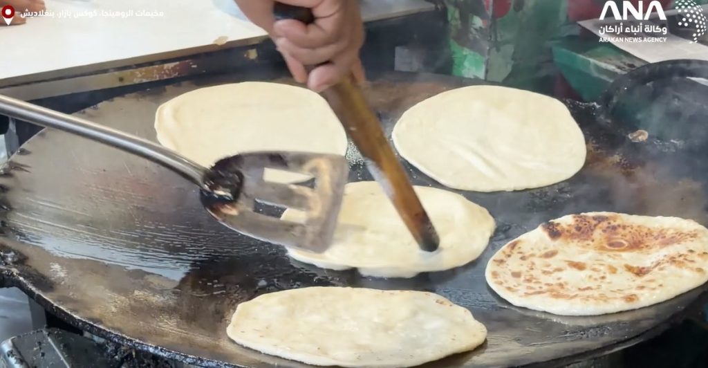“طعام الصمود”.. خبز الروهينجا يروي حكايات الكفاح بمخيمات بنغلاديش