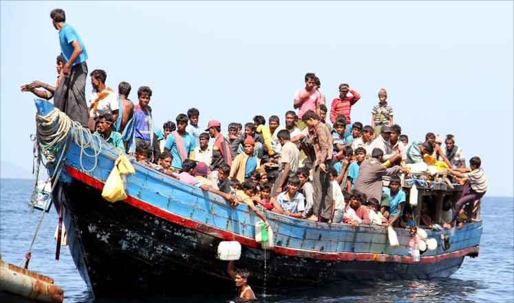 جماعة حقوقية : آلاف من الروهنجيا فقدوا بالبحر