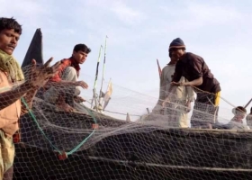 قراصنة من تجار البشر يختطفون أكثر من 30 روهنجيا من سواحل بورما