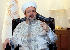 رئيس الشؤون الدينية التركي ينتقد التقاعس بإغاثة مسلمي الروهنجيا