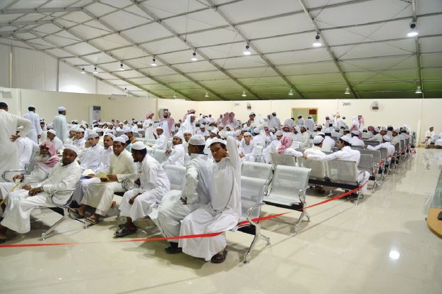 «البرماويون»: 77 عاماً من «الفرار بالدين» إلى السعودية... و«بطاقة الإقامة» تضيء الأمل
